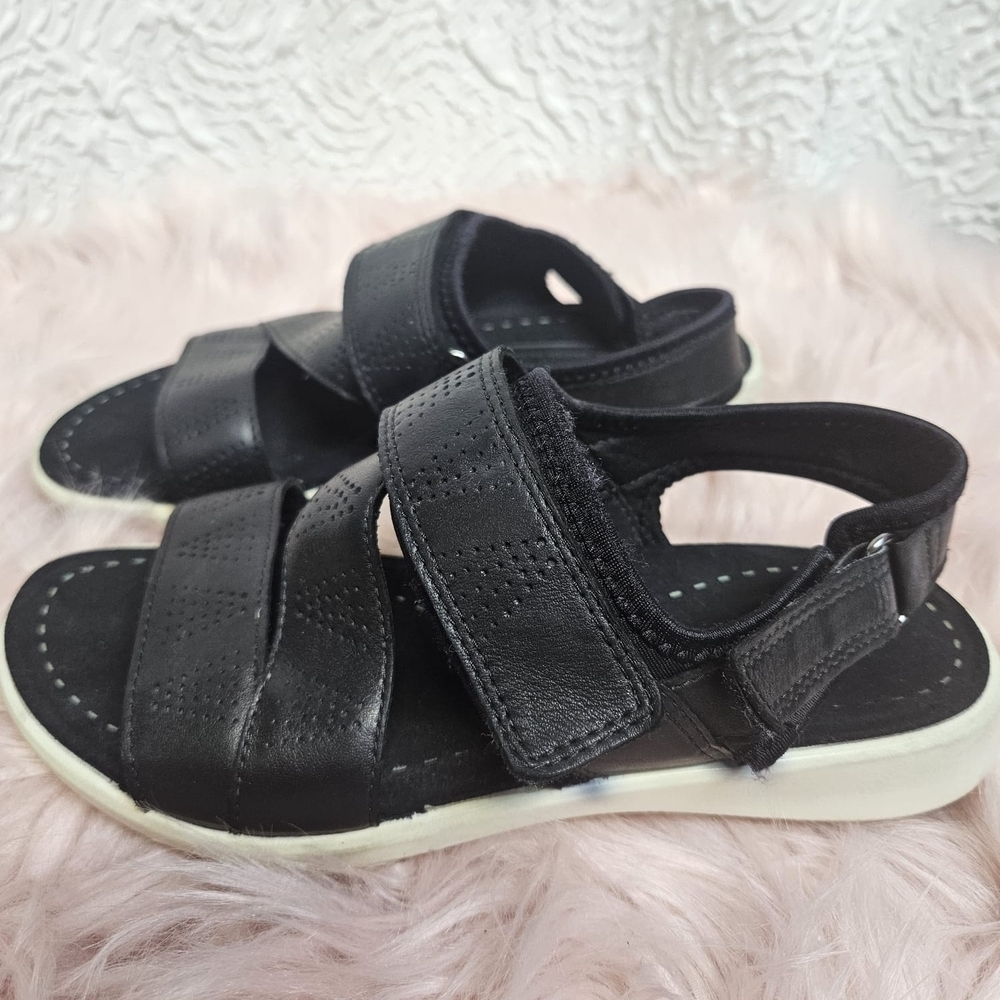 Ecco Black Platform Sandals with Adjustable Straps - Picture 2 of 7